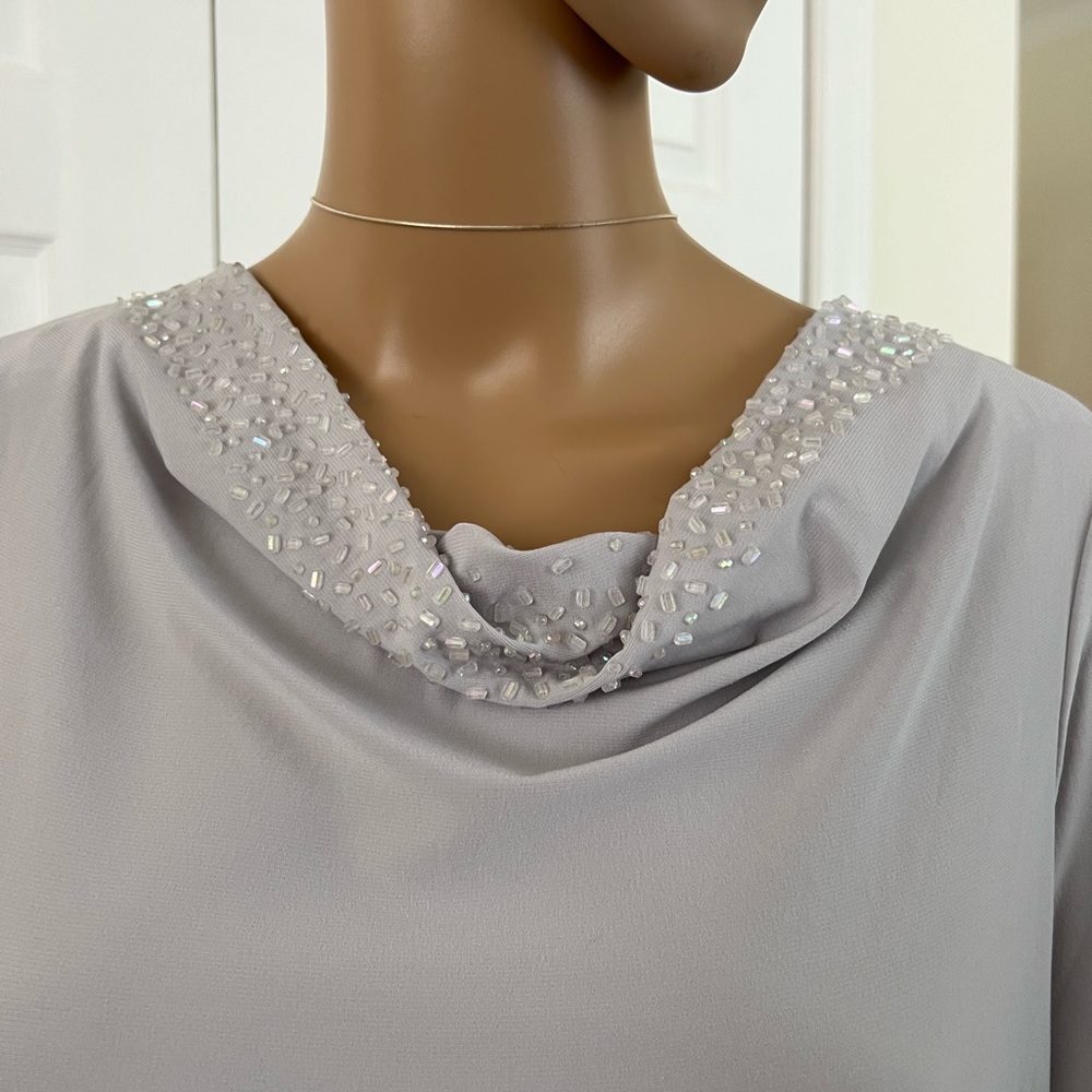 NWOT EFFORTLESS SYLE by citiknits  Silver Gray Liquid Knit With Cowl Neck.  XS